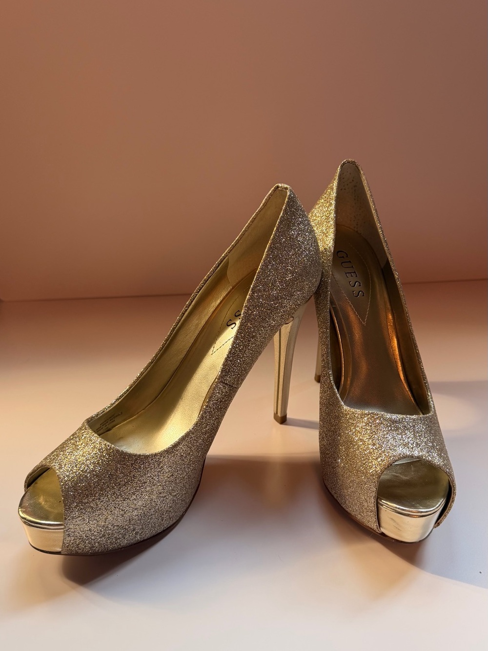 GUESS Gold Glitter Platform Peep Toe Heels Pumps Size 7.5